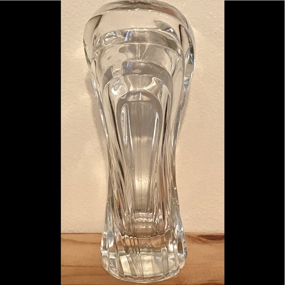 🎉HP🎉Heavy Swirled Clear Glass Tulip Rim Vase - Picture 2 of 8